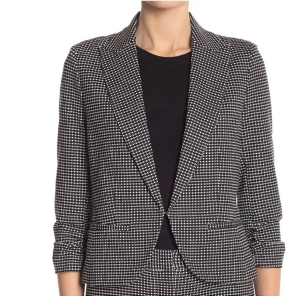 Amanda and Chelsea ponte blazer houndstooth size small